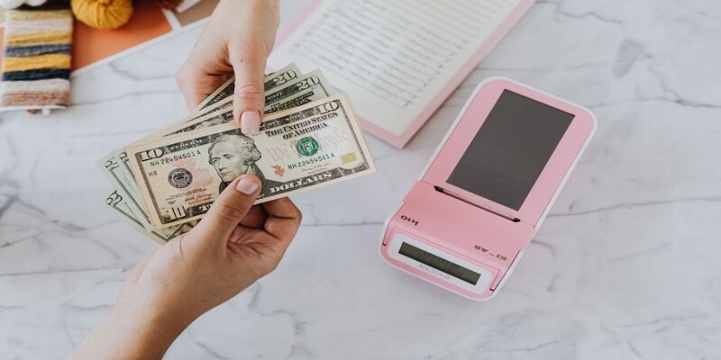 Luận giải nằm mơ thấy tiền đánh số gì